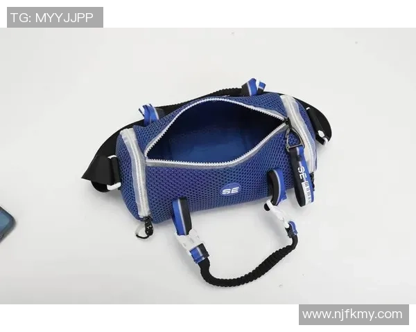 爱穿老鞋的足球巨星揭秘：为何这位球员偏爱破旧球鞋背后的故事