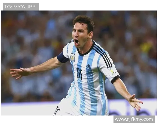 球场传奇：揭开这位足球巨星的荣耀历程与巅峰时刻