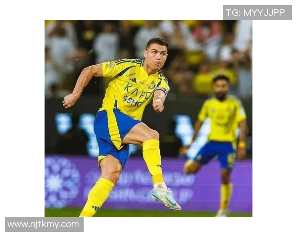 球星荣耀绽放绿茵赛场热血拼搏书写传奇瞬间