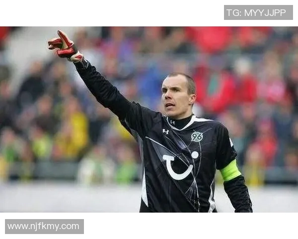 足球场上英年早逝的球星们他们的离世如何改变了足坛历史和文化