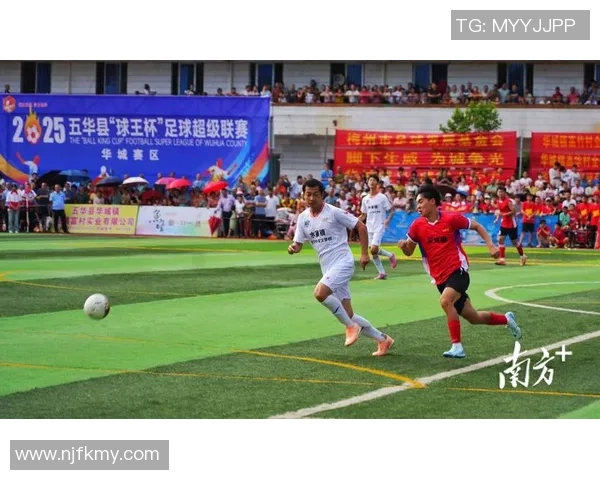 足球巨星街头挑战极限与热爱 为普通球迷带来非凡体验