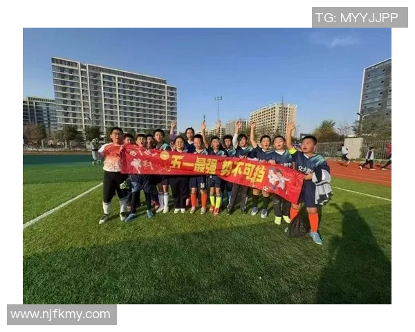 足球星视界9.4聚焦绿茵赛场新势力畅谈荣耀与梦想